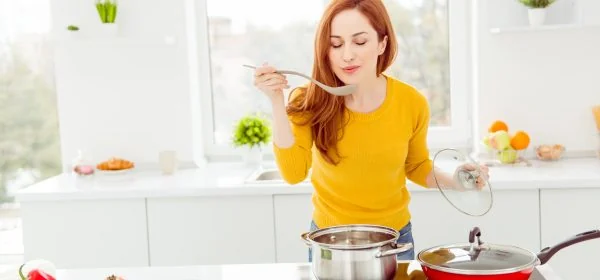 Dochází vám v zimě energie? Přichystejte si misku vydatné zeleninové polévky!