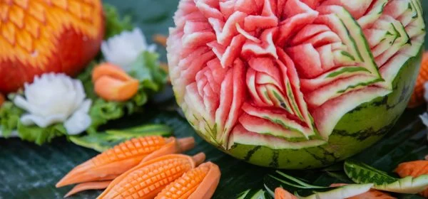 Carving ovoce: Staňte se umělci ve vaší kuchyni!