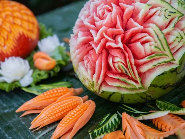 Carving ovoce: Staňte se umělci ve vaší kuchyni!
